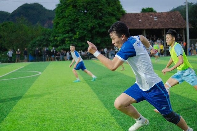 连突发山体 连突发山体